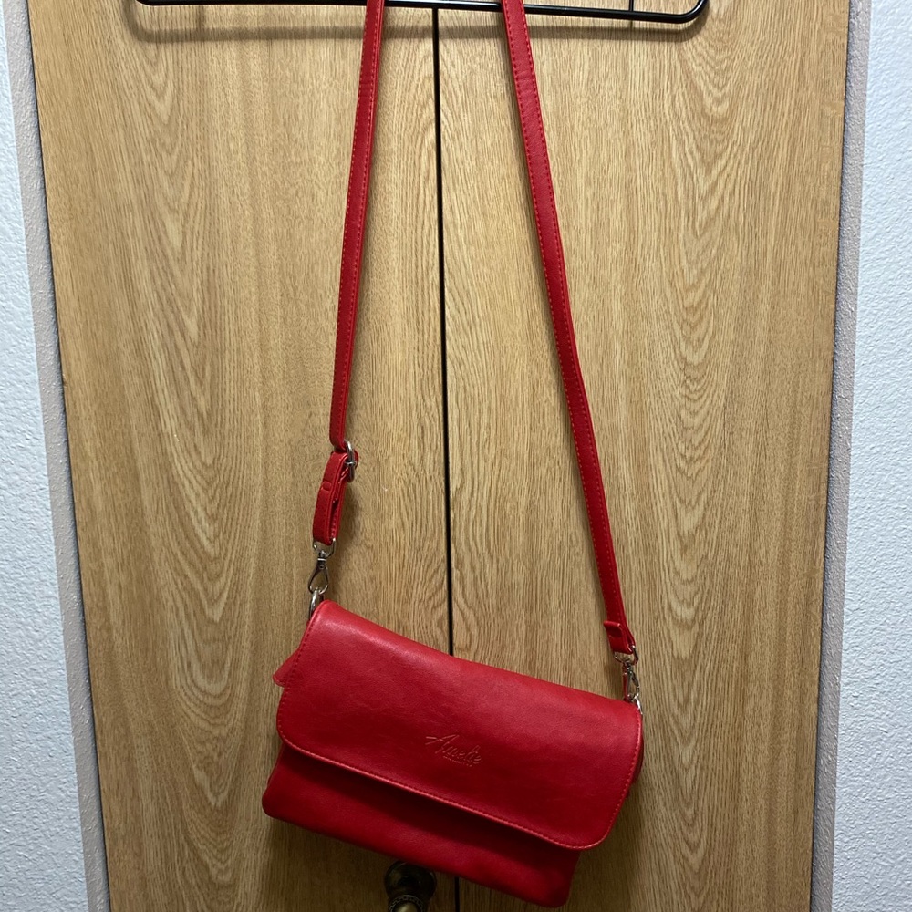 Red purse, lightly used